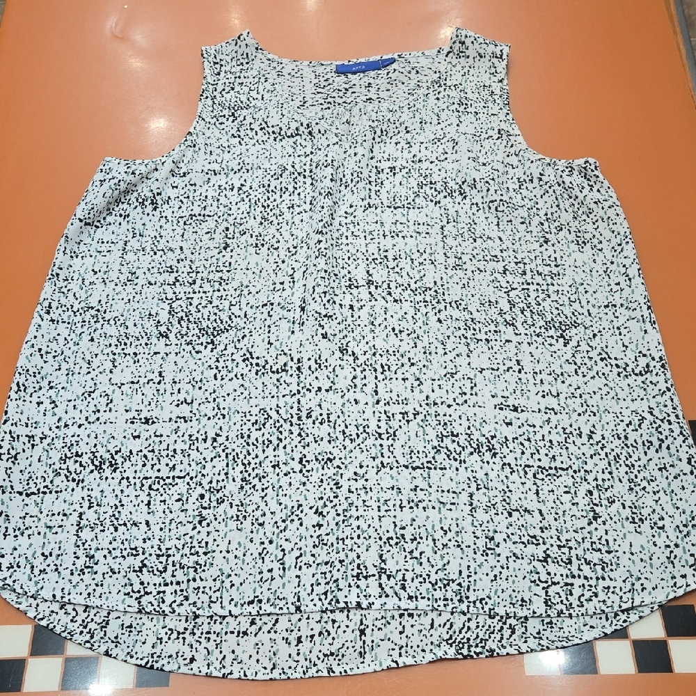 Apt. 9 White Tank Top With Black And Green Speckles, Size L